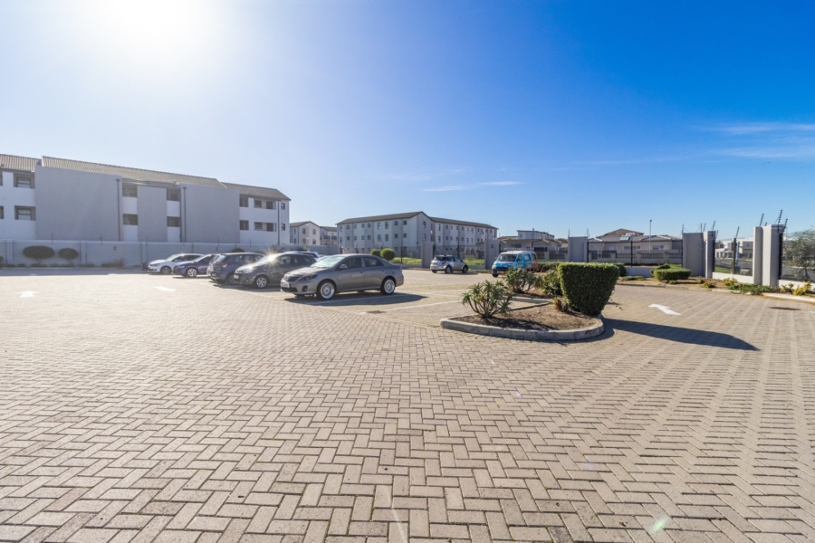 2 Bedroom Property for Sale in Parklands Western Cape
